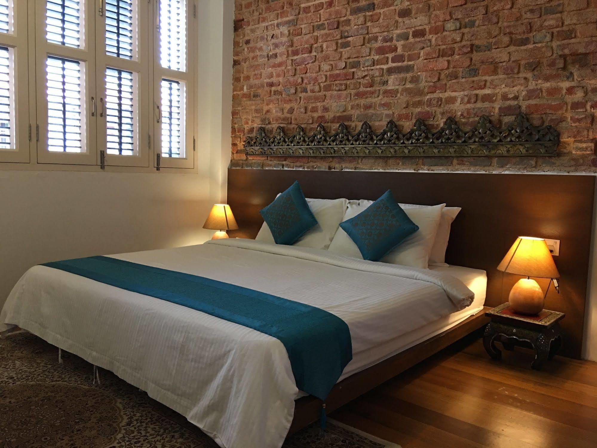 Sweet Cili Boutique Hotel George Town Exterior photo