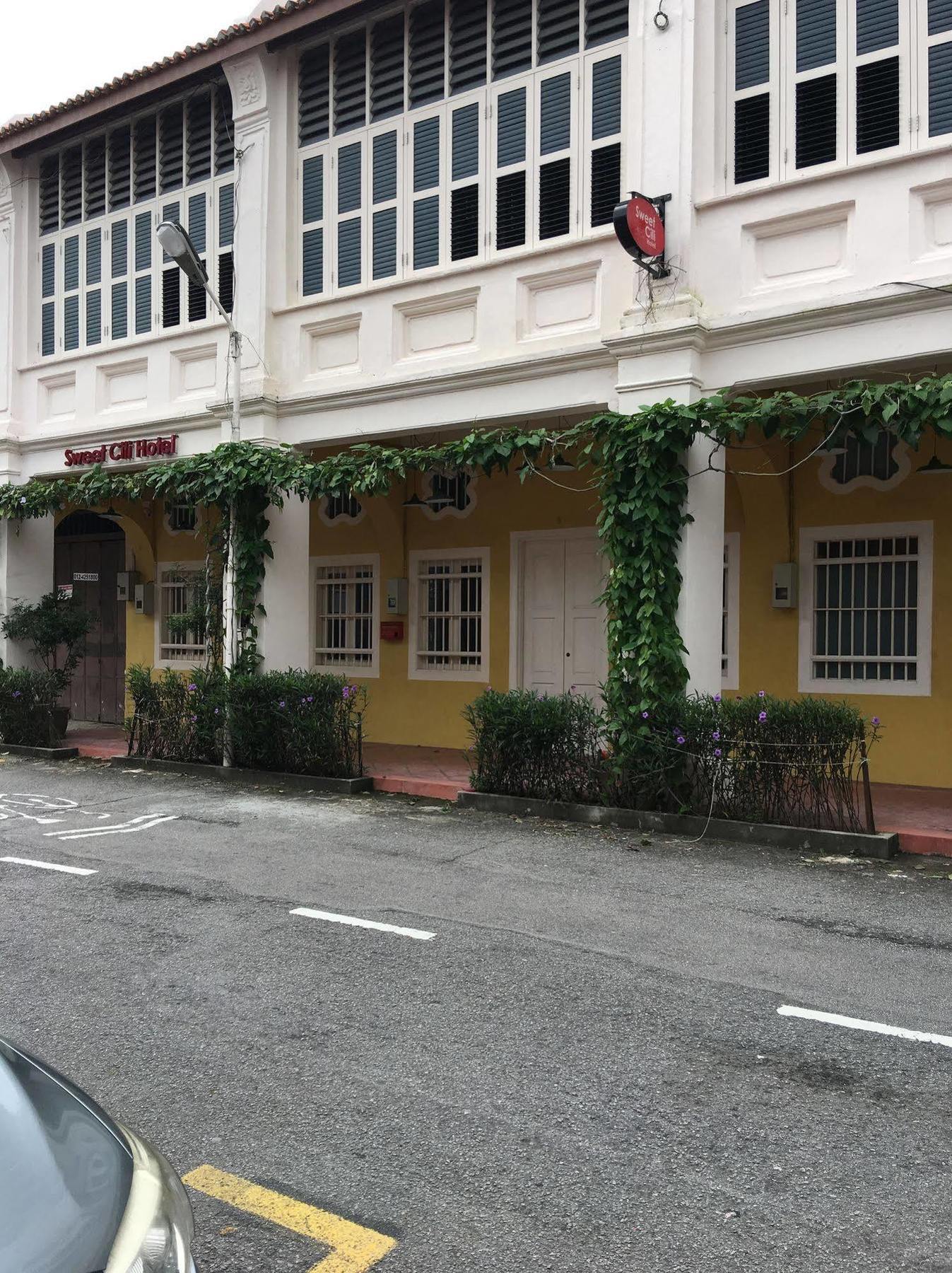 Sweet Cili Boutique Hotel George Town Exterior photo