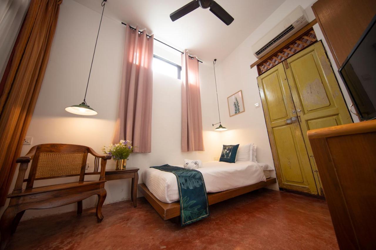 Sweet Cili Boutique Hotel George Town Exterior photo