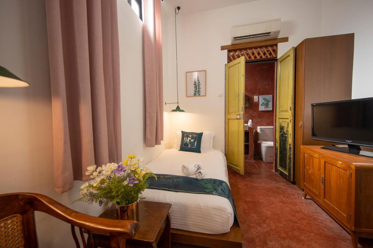 Sweet Cili Boutique Hotel George Town Exterior photo