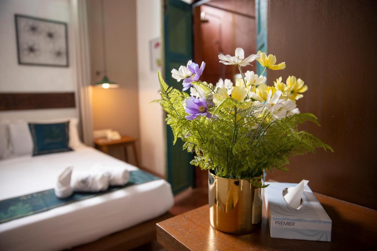Sweet Cili Boutique Hotel George Town Exterior photo