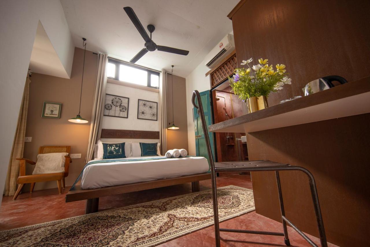 Sweet Cili Boutique Hotel George Town Exterior photo